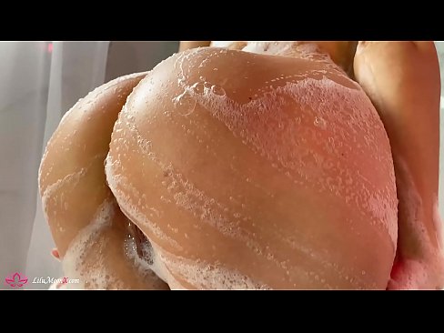 ❤️ Brineta masturbira macu vibratorom do intenzivnog orgazma pod tušem ❤️❌ Samo porno kod nas ﹏